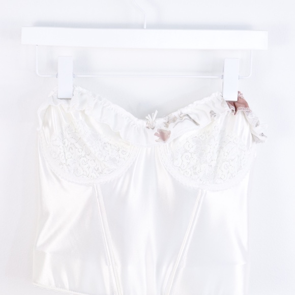 Reworked Victorian Style Ivory Satin Corset Top W/  Ruffles on Bust - S/M - Picture 4 of 15